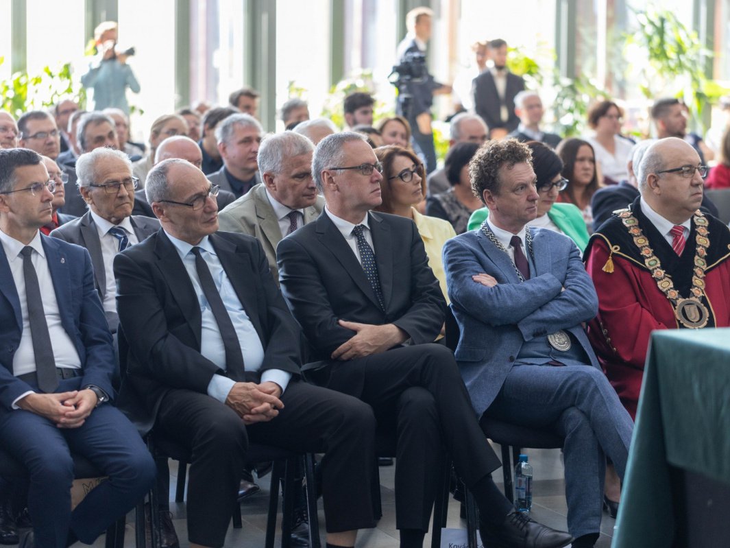 Dr. Pálfi József rektor és dr. habil. Maior Enikő rektorhelyettes a Sapientia EMTE Egyetem napja ünnepségen