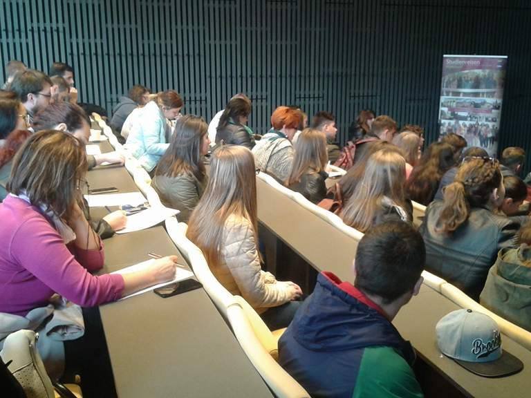 Iskola másképp 2017 - Szatmárnémeti Református Gimnázium diákjai a PKE-n