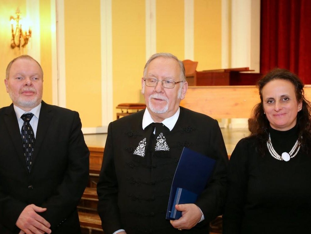 Kitüntetés Berkesi Sándor Liszt Ferenc-díjas karnagy úrnak, egyetemünk volt oktatójának